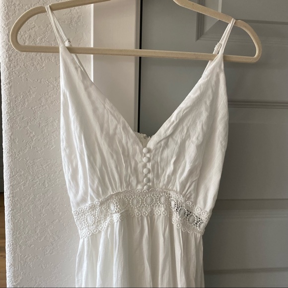 NWT Lulu’s Light Breeze White Striped Crochet Lace Tiered Maxi Dress - Picture 3 of 6